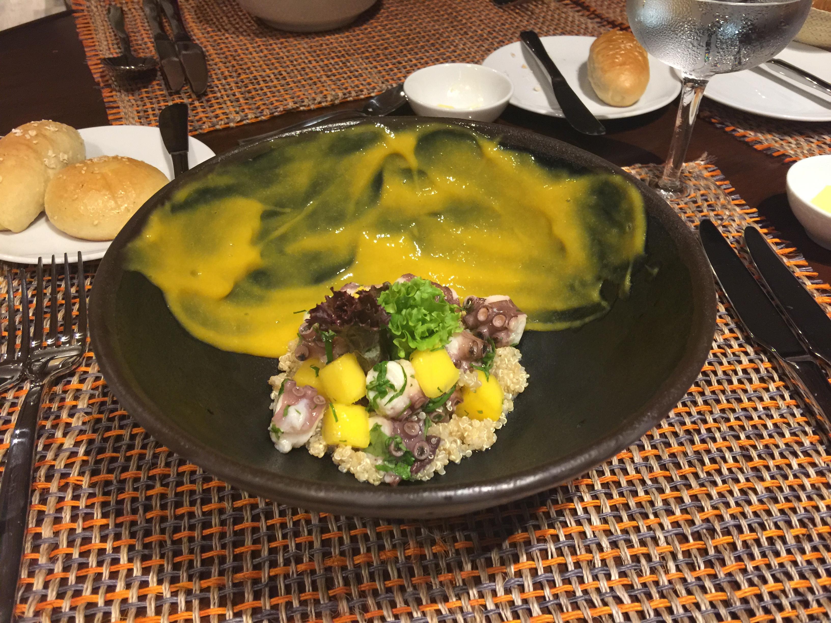 Movich Buro 51 Hotel Barranquilla  Exterior photo Ceviche with mango