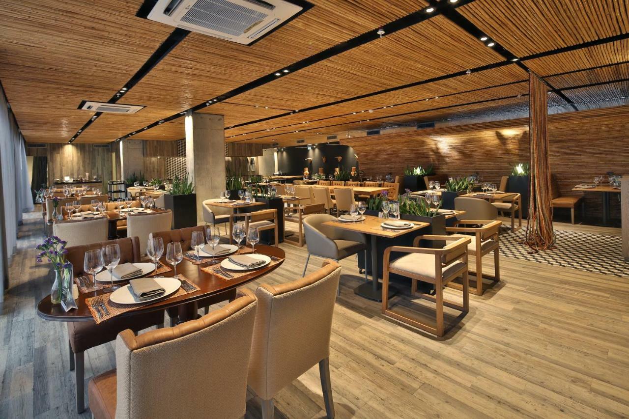 Movich Buro 51 Hotel Barranquilla  Exterior photo Restaurant in the hotel
